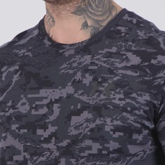 Camiseta Under Armour Camo SS Masculina - Foto 5