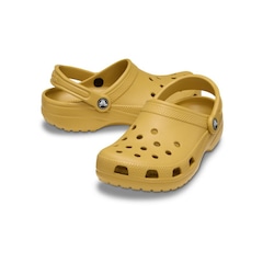 Sandália Crocs Classic Desert Grass - Unissex - Foto 7