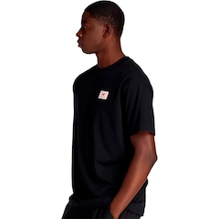 Camiseta New Balance Woven Label Masculina - Foto 2