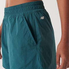 Short New Balance Trend Small Logo Feminino - Foto 4