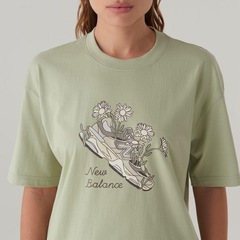 Camiseta New Balance Flower Feminina - Foto 4