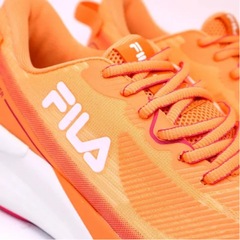 Tênis Feminino Fila Striker + 1 Par de Meia - Foto 6