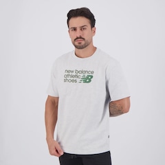 Camisa New Balance Athletics Relaxed Premium Chest Masculina - Foto 3