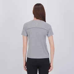 Camiseta Rainha Tech New com Bolso Feminina - Foto 4