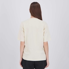 Camisa New Balance Small Logo Oversized Feminina - Foto 4