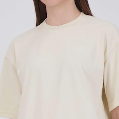 Camisa New Balance Small Logo Oversized Feminina - Foto 5