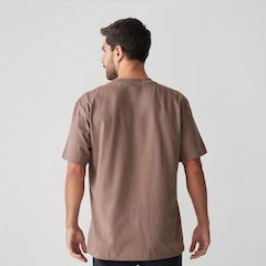 Camiseta New Balance Loose Fit Small Logo Masculina - Foto 2