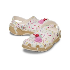 Sandália Crocs Classic Ice Cream Sundae Clog K - Infantil - Foto 4