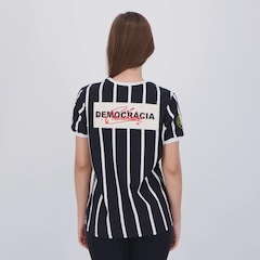 Camisa Corinthians Democracia Retrô Feminina - Foto 4