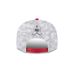 Boné New Era 9Fifty Kansas City Chiefs NFL Salute Service 2025 Masculino - Foto 4
