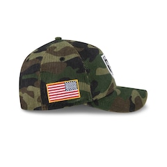 Boné New Era 9Forty M-Crown A-Frame Las Vegas Raiders NFL Salute Service 2025 Masculino - Foto 6