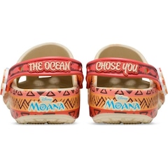 Sandália Adulto Crocs Disney Moana Classic Clog Multi - Foto 6