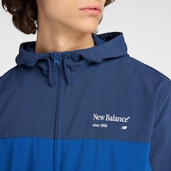 Jaqueta New Balance Reimagined Woven Graphic Masculina - Foto 4