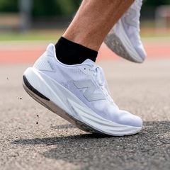 TENIS MASCULINO NEW BALANCE FUELCELL REBEL V5 - Foto 6