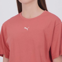 Camiseta PUMA ESS Relaxed Feminina Vermelha - Foto 5