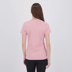 Camiseta New Balance Essentials Logo Feminina - Foto 4