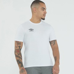 Camiseta Umbro Essential Masculina - Masculino - Foto 4