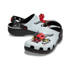 Sandália Crocs Stranger Things Hellfire Clog Multi - Unissex - Foto 4