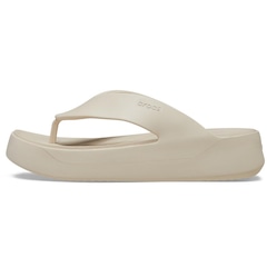 Sandália Feminino Crocs Getaway Plataform Flip Stucco - Foto 3