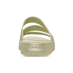 Sandália Feminino Crocs Getaway Metallic Strappy Sandal Champagne Metallic - Foto 7
