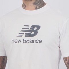 Camiseta New Balance Essentials Masculina - Foto 5