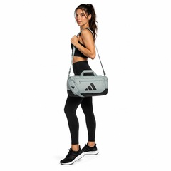 Bolsa adidas Defender Duffel Pequena - 42 Litros - Foto 8