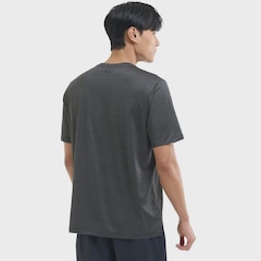 Camiseta de Treino Under Armour Tech Vent Masculina - Foto 2
