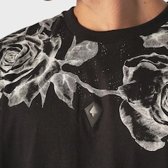 Camiseta MCD Especial MJ Rosas Masculino - Foto 2