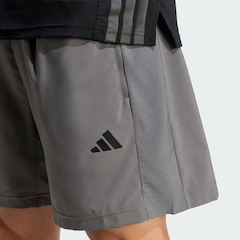 Short adidas Malha Workout Essentials Base Masculino - Foto 5