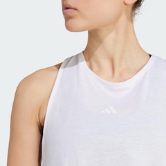 Camiseta Regata Cropped adidas Yoga Essentials Feminina - Foto 5
