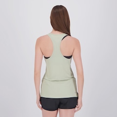 Regata New Balance Sport Logo Essentials Feminina - Foto 4