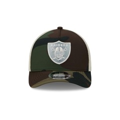 Boné New Era 9Forty M-Crown A-Frame Las Vegas Raiders NFL Salute Service 2025 Masculino - Foto 2