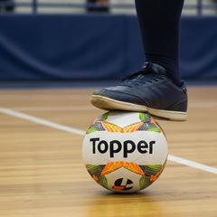 Bola de Futebol Futsal Slick 24 - Topper - Foto 3