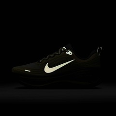 Tênis Feminino Nike Vomero Plus SE - Foto 9