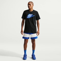 Camiseta Nike Sportswear JDI Masculina - Foto 4