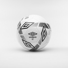 Bola de Futebol de Campo Umbro Squadra - Foto 1