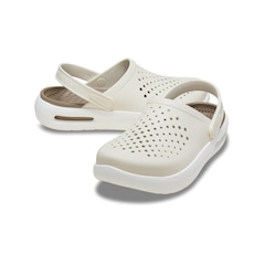 Sandália Crocs Inmotion Clog Summit - Unissex - Foto 4