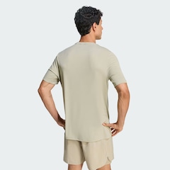 Camiseta adidas Run Ess Tee Masculina - Foto 2