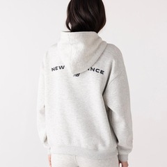 Blusão com Capuz New Balance Sportswear '94 Graphic Feminino - Foto 5