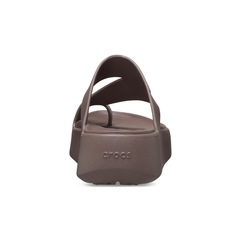 Sandália Crocs Getaway Platform Toe Loop Sandal Truffle - Feminin - Foto 6