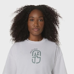 Camiseta ASICS Nagino Relaxed Graphic Feminino - Foto 4