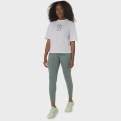 Camiseta ASICS Nagino Relaxed Graphic Feminino - Foto 6