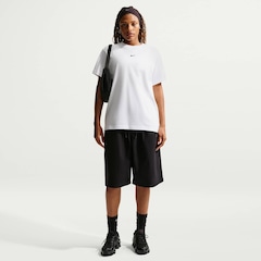 Camiseta Nike Sportswear Classic Feminina - Foto 4