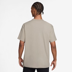 Camiseta Nike Sportswear Premium Essentials Masculina - Foto 3