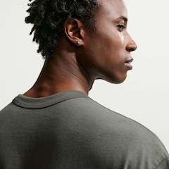 Camiseta Nike Sportswear Premium Essentials Masculina - Foto 4