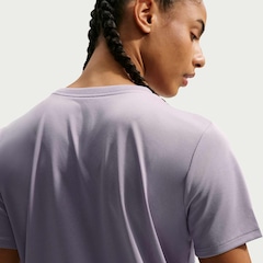 Camiseta Feminina Nike Dri-Fit Legend - Foto 2