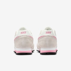 Tênis Feminino Nike MD Runner 2 - Foto 6