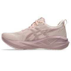 Tênis  Feminino Asics Novablast 5 - Foto 2