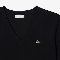Camiseta de Algodão com Gola V e Caimento Relaxado Lacoste Feminina - Foto 5