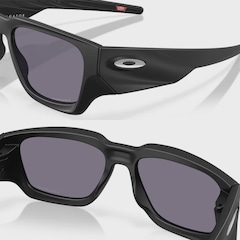 Óculos de Sol Unissex Oakley Instagator Prizm Grey Matte Black - Foto 6